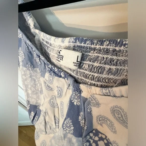 Hollister Co. Blue Paisley patchwork puff sleeve corset crop top Size Large - Picture 4 of 4